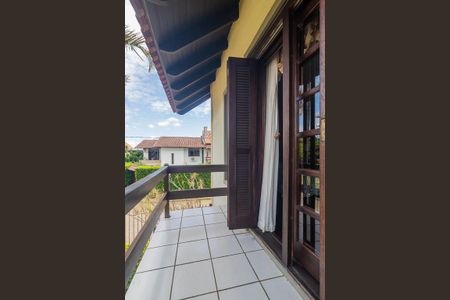 Casa à venda com 330m², 3 quartos e 3 vagasQuarto 1 - Varanda