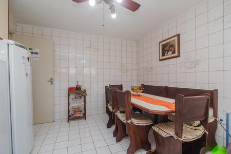 Casa à venda com 330m², 3 quartos e 3 vagasCozinha