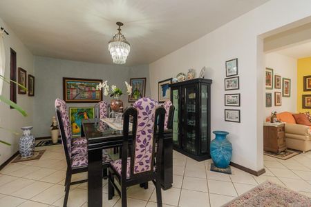 Casa à venda com 330m², 3 quartos e 3 vagasSala de Jantar