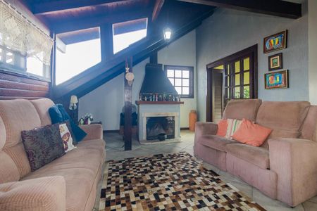 Casa à venda com 330m², 3 quartos e 3 vagasSotão