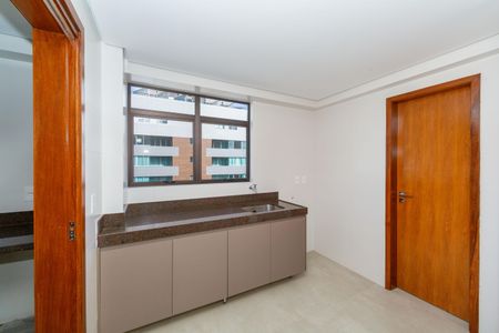 Apartamento para alugar com 135m², 4 quartos e 3 vagasAREA DE SERVICO