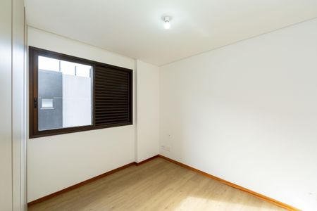 Apartamento para alugar com 135m², 4 quartos e 3 vagasQUARTO2