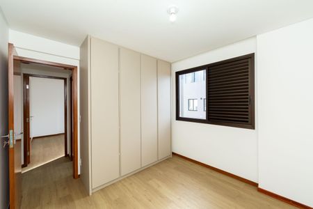 Apartamento para alugar com 135m², 4 quartos e 3 vagasQUARTO2