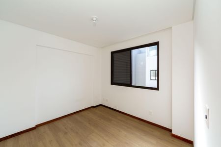 Apartamento para alugar com 135m², 4 quartos e 3 vagasQUARTO1