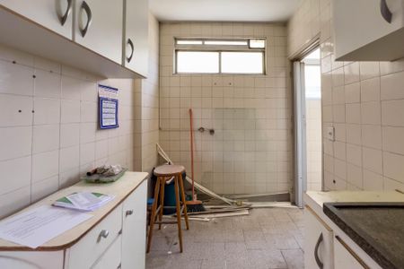 Apartamento à venda com 100m², 3 quartos e sem vaga Apartamento à venda com 100m², 3 quartos e sem vagaCozinha e área de serviço