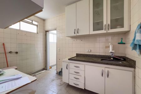 Apartamento à venda com 100m², 3 quartos e sem vaga Apartamento à venda com 100m², 3 quartos e sem vagaCozinha e área de serviço