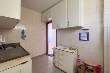 Apartamento à venda com 100m², 3 quartos e sem vaga Apartamento à venda com 100m², 3 quartos e sem vagaCozinha e área de serviço