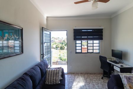 Casa à venda com 90m², 3 quartos e 1 vagaSalas