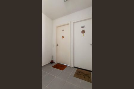 Apartamento à venda com 41m², 2 quartos e 1 vagaPorta do imóvel 