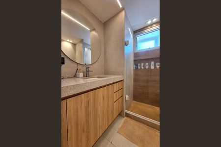 Apartamento à venda com 80m², 2 quartos e 1 vaga Apartamento à venda com 80m², 2 quartos e 1 vagaBanheiro Social