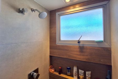 Apartamento à venda com 80m², 2 quartos e 1 vaga Apartamento à venda com 80m², 2 quartos e 1 vagaBanheiro da Suíte 1