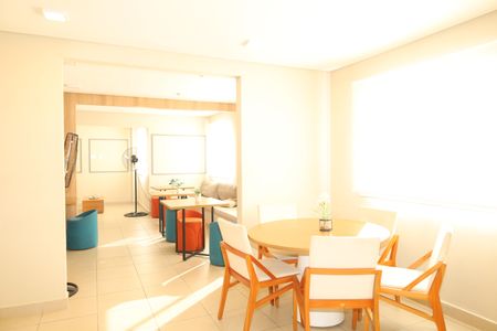 Apartamento para alugar com 45m², 2 quartos e 1 vagaÁrea comum - Salão de festas