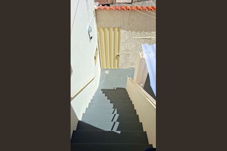 Casa para alugar com 80m², 2 quartos e sem vagaEscada