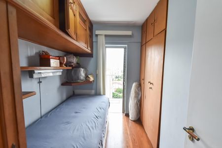 Apartamento à venda com 90m², 3 quartos e 2 vagasQuarto 2