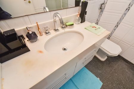 Apartamento à venda com 90m², 3 quartos e 2 vagasBanheiro