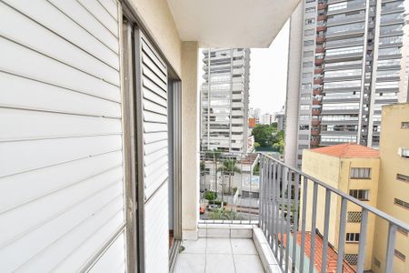 Apartamento à venda com 90m², 3 quartos e 2 vagasVaranda do quarto 1 e 2