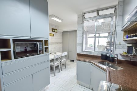 Apartamento à venda com 90m², 3 quartos e 2 vagasCozinha