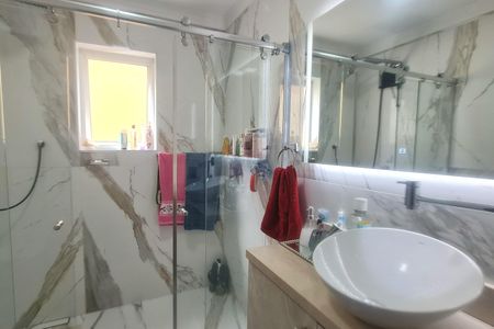 Casa à venda com 158m², 3 quartos e 2 vagasBanheiro da Suíte