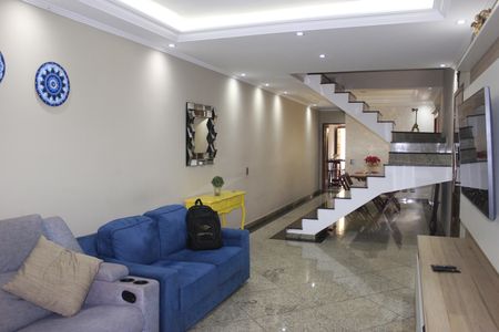 Casa à venda com 158m², 3 quartos e 2 vagasSala 