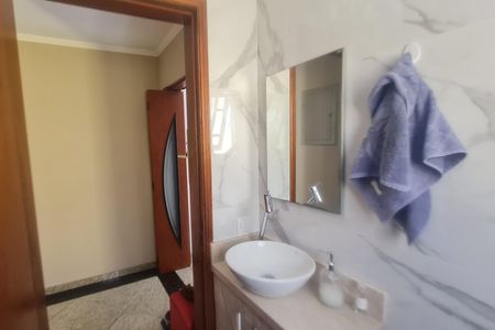 Casa à venda com 158m², 3 quartos e 2 vagasLavabo