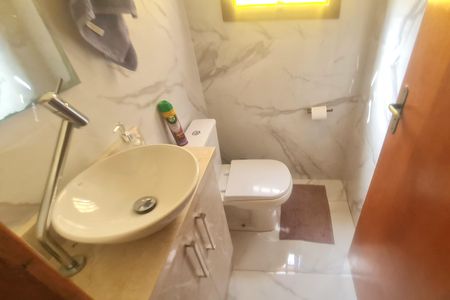 Casa à venda com 158m², 3 quartos e 2 vagasLavabo