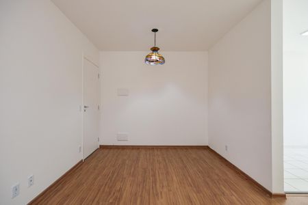 Sala de apartamento para alugar com 2 quartos, 44m² em Jardim Monte Alegre, Taboão da Serra