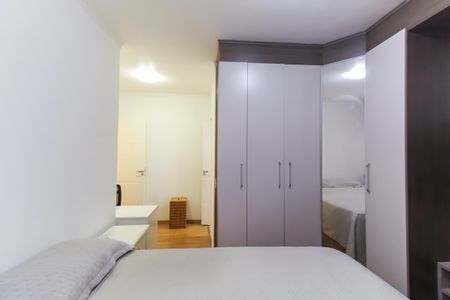 Apartamento à venda com 76m², 2 quartos e 1 vagaQuarto 2