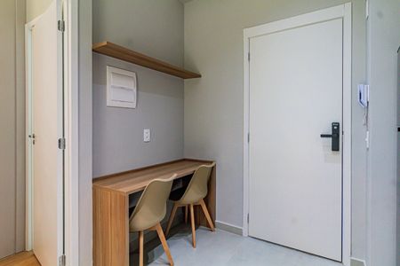 Cozinha de apartamento para alugar com 1 quarto, 27m² em Vila Butantã, São Paulo