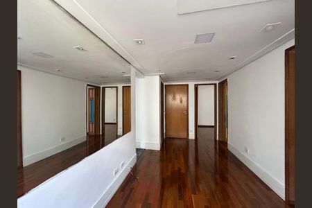 Sala de apartamento para alugar com 4 quartos, 66m² em Vila Miriam, São Paulo