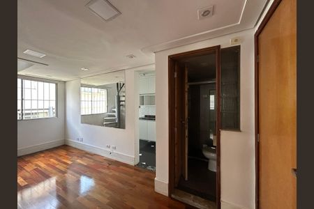 Sala de apartamento para alugar com 4 quartos, 66m² em Vila Miriam, São Paulo