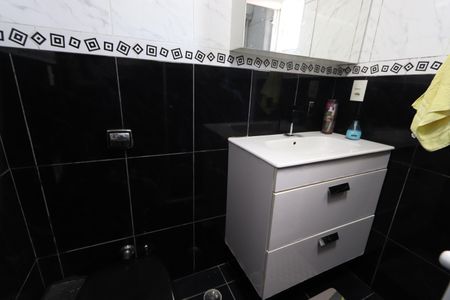 Apartamento à venda com 66m², 2 quartos e sem vagaBanheiro