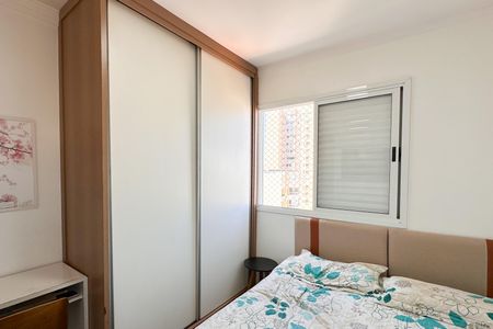 Apartamento à venda com 82m², 3 quartos e 2 vagasSuíte 2