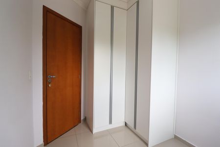 Apartamento à venda com 78m², 2 quartos e 1 vagaQuarto 2