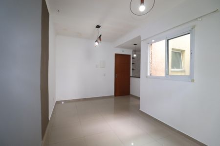 Sala de apartamento à venda com 2 quartos, 78m² em Vila Vitória, Santo André