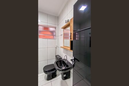 Casa para alugar com 296m², 3 quartos e 2 vagasBanheiro 1