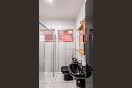 Casa para alugar com 296m², 3 quartos e 2 vagasBanheiro 1