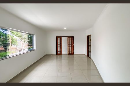Casa para alugar com 296m², 3 quartos e 2 vagasSala