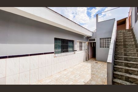 Casa para alugar com 296m², 3 quartos e 2 vagasQuintal
