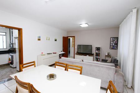 Sala de apartamento para alugar com 3 quartos, 90m² em Salgado Filho, Belo Horizonte
