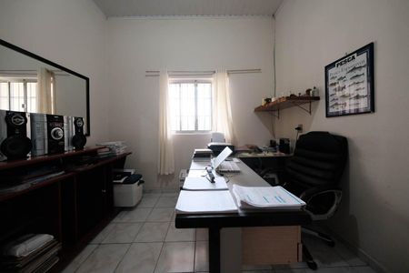 Casa à venda com 316m², 4 quartos e sem vagaEscritório