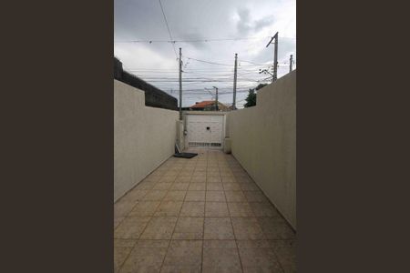 Casa à venda com 76m², 2 quartos e 2 vagas