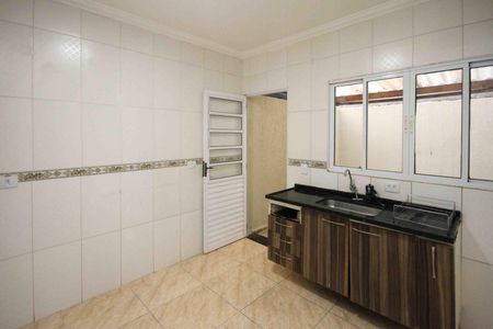 Casa à venda com 76m², 2 quartos e 2 vagas