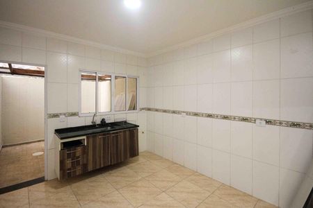 Casa à venda com 76m², 2 quartos e 2 vagas