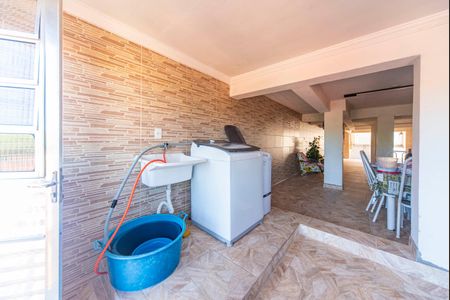 Casa à venda com 250m², 4 quartos e 6 vagas Casa à venda com 250m², 4 quartos e 6 vagasÁrea Gourmet e Área de Serviço