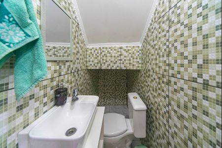 Casa à venda com 250m², 4 quartos e 6 vagas Casa à venda com 250m², 4 quartos e 6 vagasLavabo