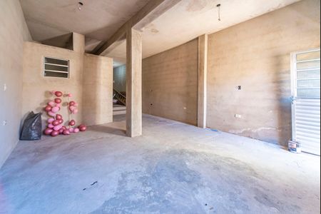 Casa à venda com 250m², 4 quartos e 6 vagas Casa à venda com 250m², 4 quartos e 6 vagasSala Edícula