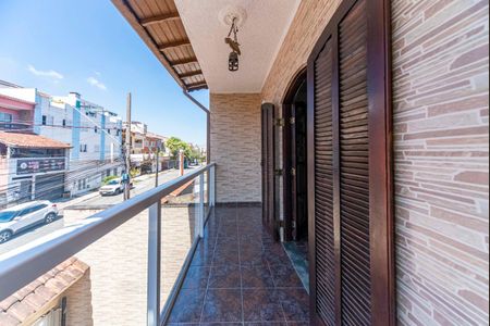 Casa à venda com 250m², 4 quartos e 6 vagas Casa à venda com 250m², 4 quartos e 6 vagasVaranda do Quarto 1