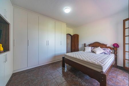 Casa à venda com 250m², 4 quartos e 6 vagas Casa à venda com 250m², 4 quartos e 6 vagasQuarto 3