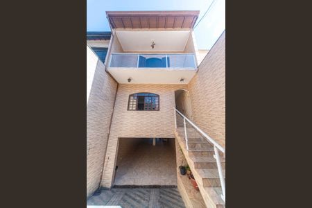 Casa à venda com 250m², 4 quartos e 6 vagas Casa à venda com 250m², 4 quartos e 6 vagasFachada Interna