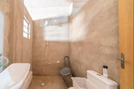 Casa à venda com 250m², 4 quartos e 6 vagas Casa à venda com 250m², 4 quartos e 6 vagasBanheiro Edicula